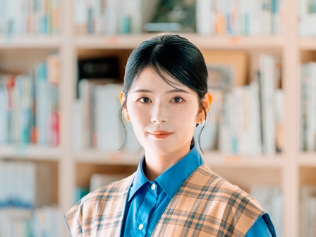 【オープニングイベント】3/26月岡ツキさん×ひらりささん『傷つきながら泳いでく』刊行記念トークイベント ー「ご自愛」と「労働」のはざまで